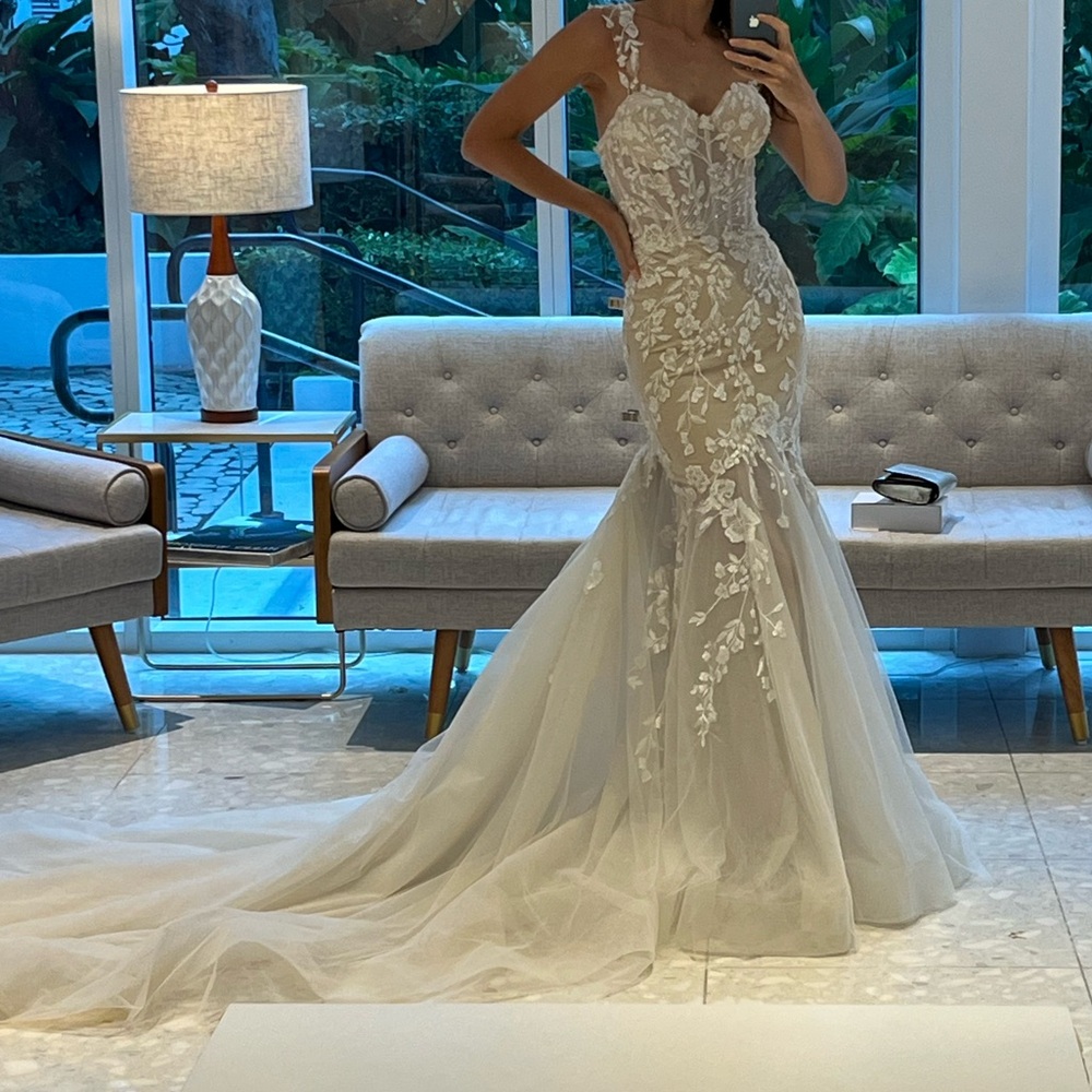 Chernaya Miami in house label wedding dress
